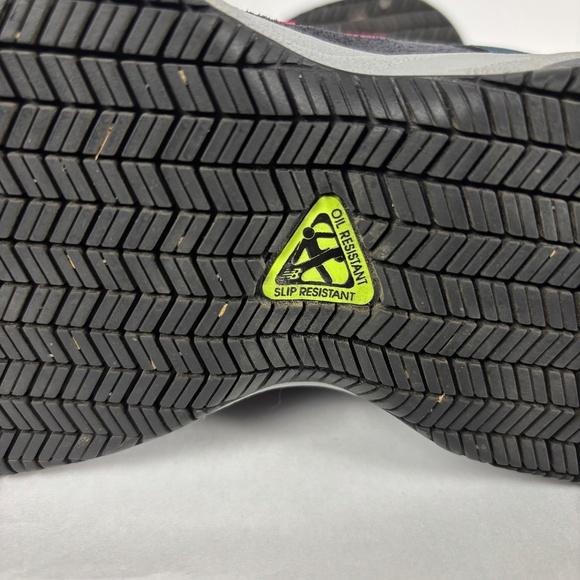 New Balance Work Shoes/Low Boots, Gray Pink, 627 Industrial Steel Toe, Sneaker - Picture 9 of 11